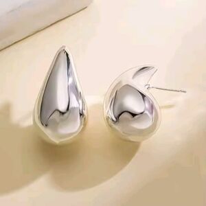 Women Fashion Silver Drop Stud Mid Earrings
